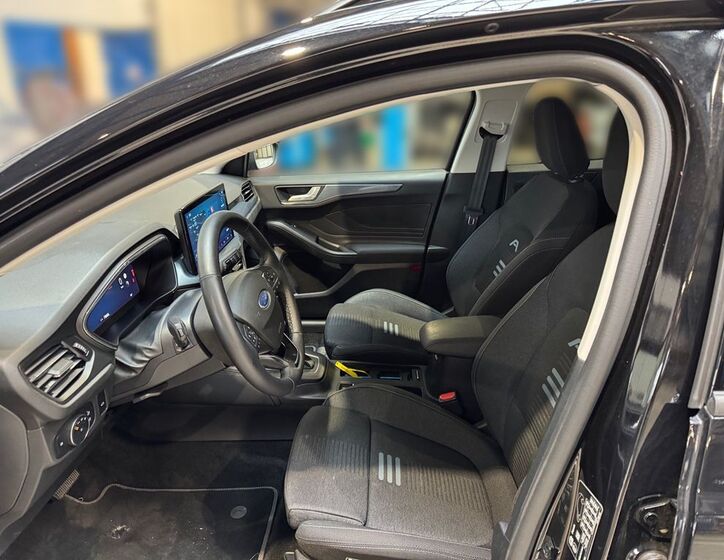 Ford Focus 7