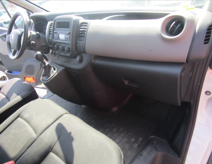 Renault Trafic 15