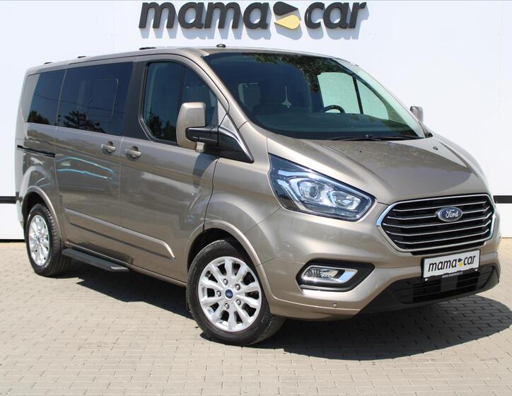 Ford Tourneo Custom 1
