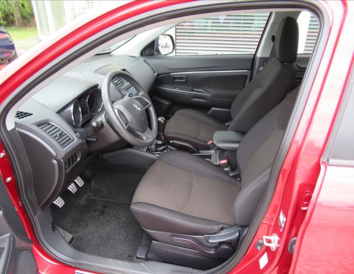 Mitsubishi ASX 16