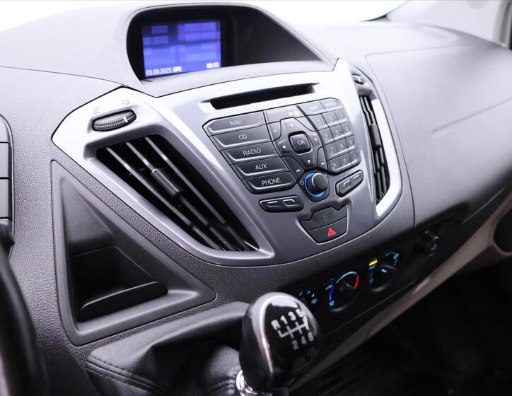 Ford Tourneo Custom 19
