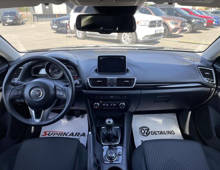 Mazda 3 10