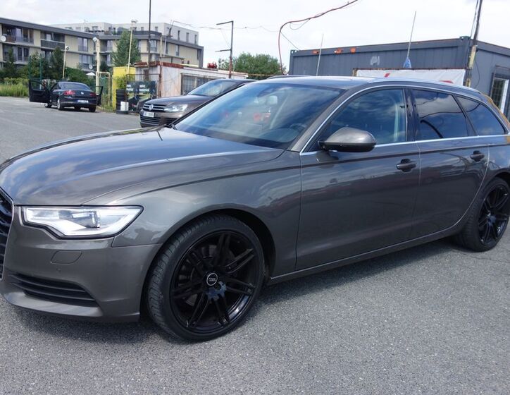 Audi A6 1