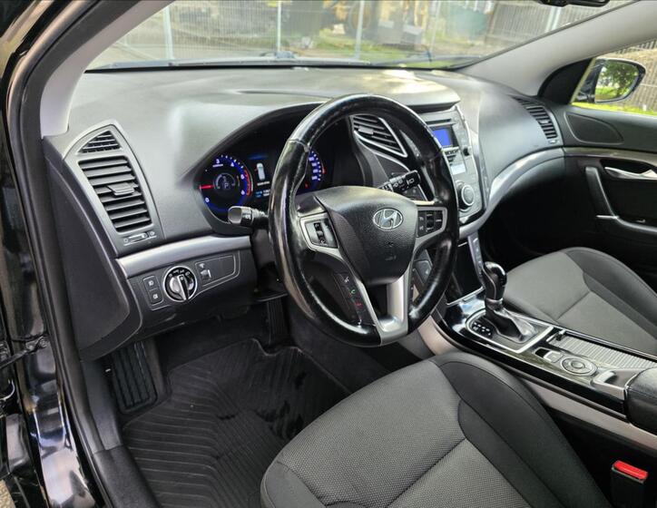 Hyundai i40 11