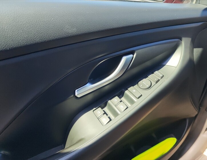 Hyundai i30 10