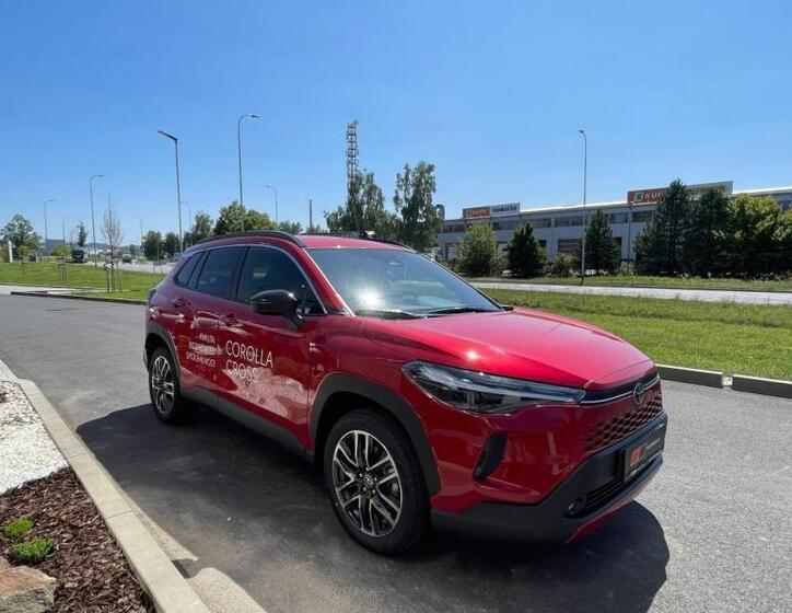 Toyota Corolla Cross 9