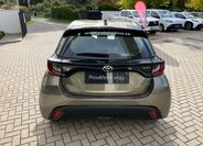 Toyota Yaris 5