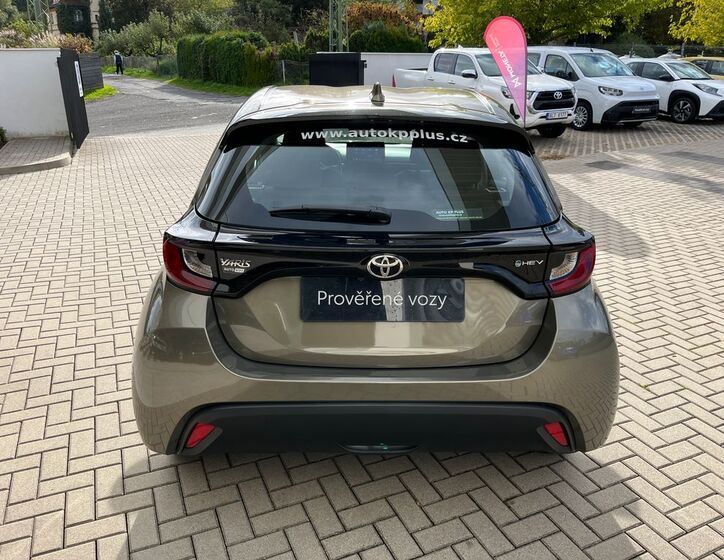 Toyota Yaris 5