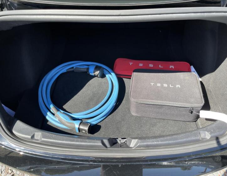 Tesla Model 3 36