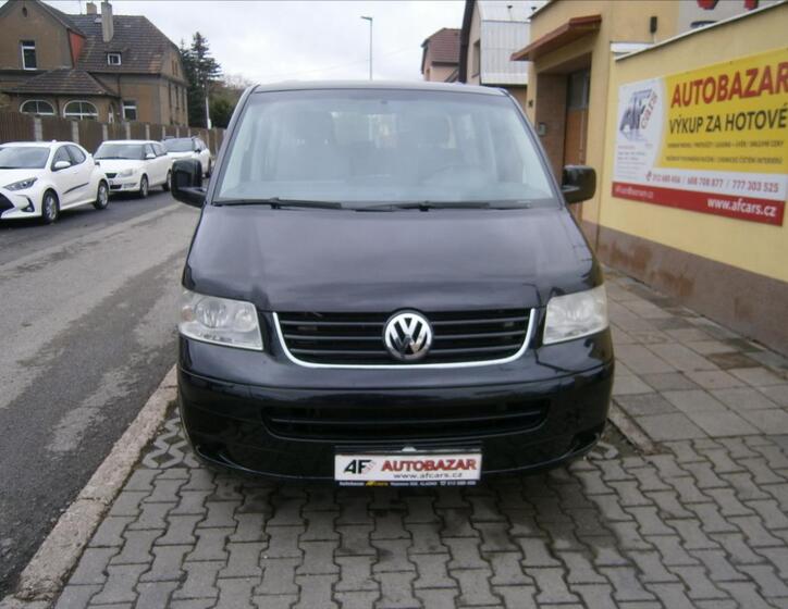 Volkswagen Multivan 2