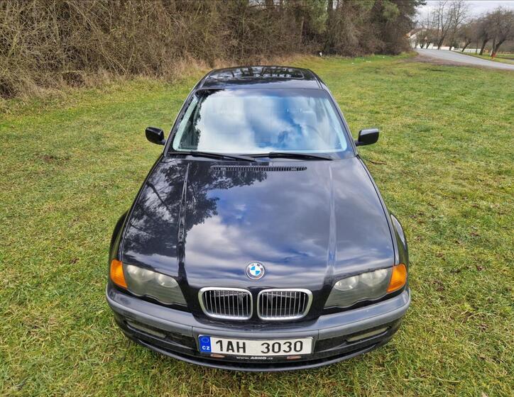 BMW Řada 3 8