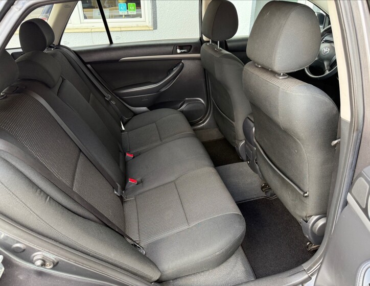 Toyota Avensis 20