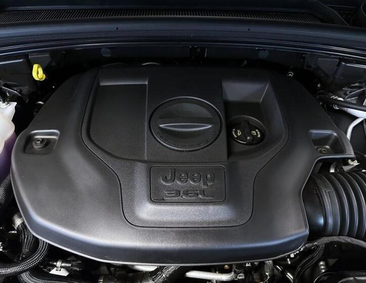 Jeep Grand Cherokee 6