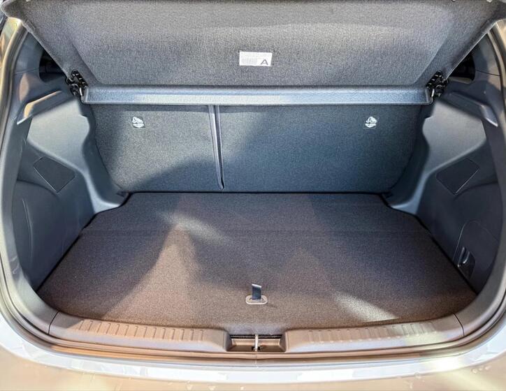 Toyota Yaris 6