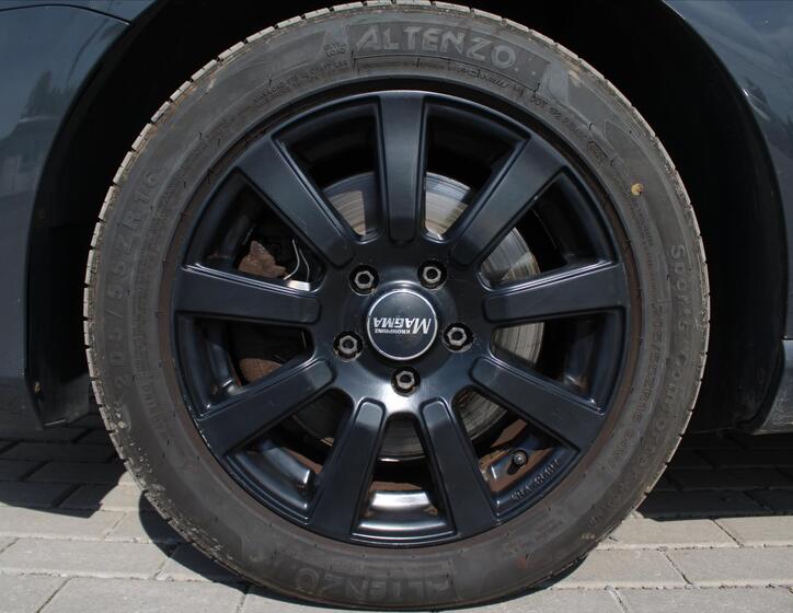 Volkswagen Passat 9