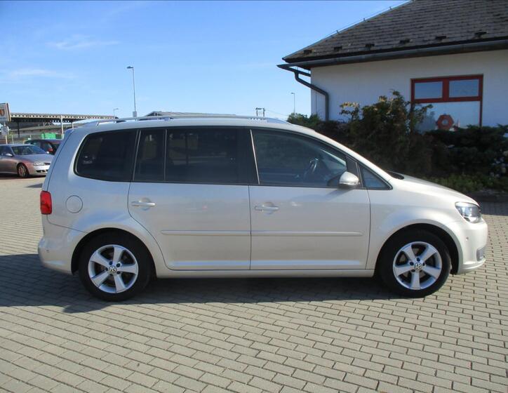 Volkswagen Touran 5