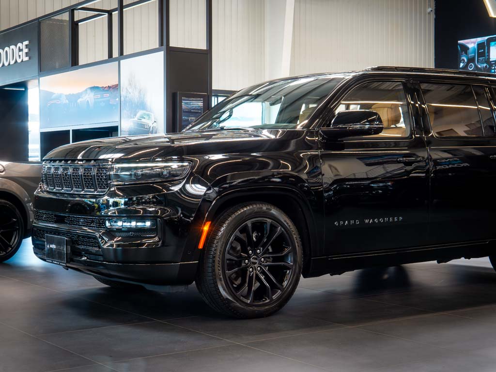 Jeep Grand Wagoneer