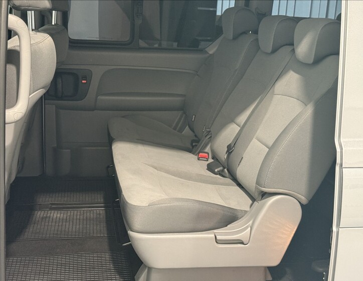 Hyundai H 1 8