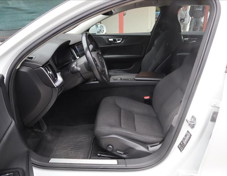 Volvo V60 7