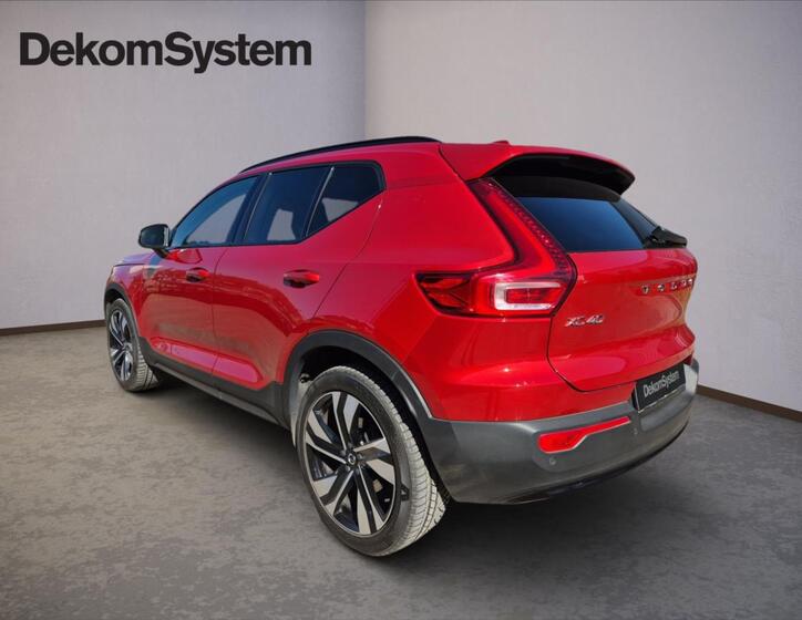 Volvo XC40 4