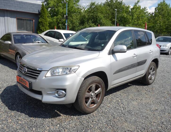Toyota RAV4 2