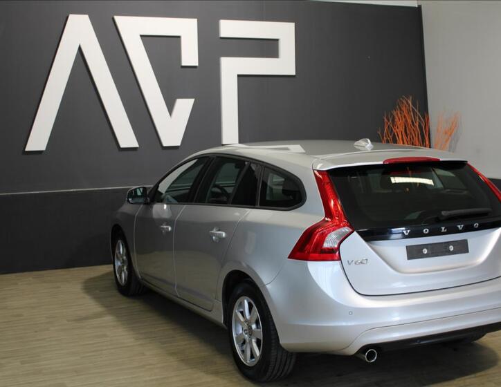Volvo V60 8