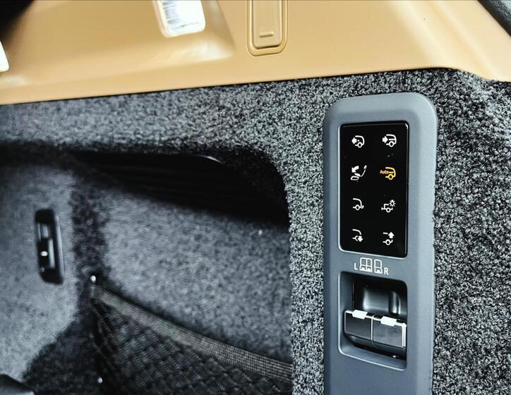 Land Rover Range Rover 7