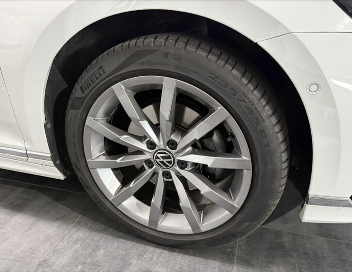 Volkswagen Passat 32