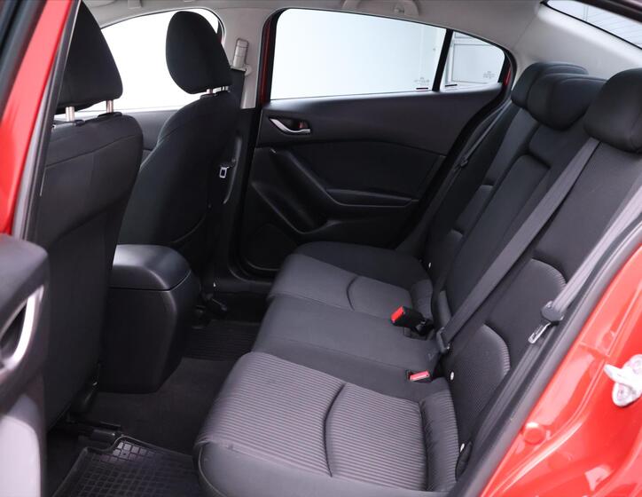 Mazda 3 12