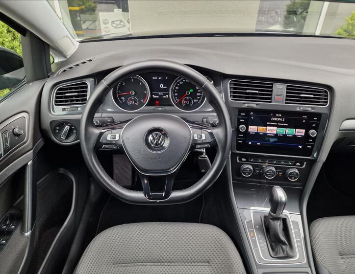 Volkswagen Golf 12