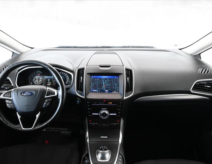 Ford S-MAX 11