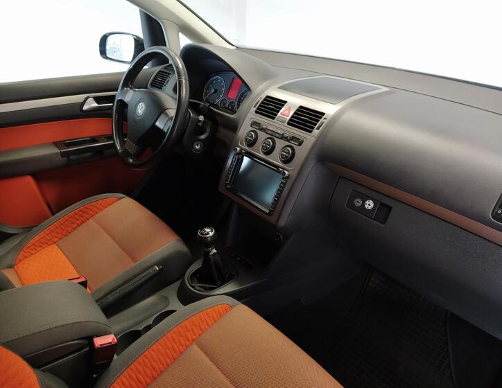 Volkswagen Touran 12
