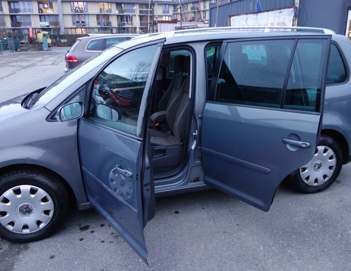 Volkswagen Touran 24