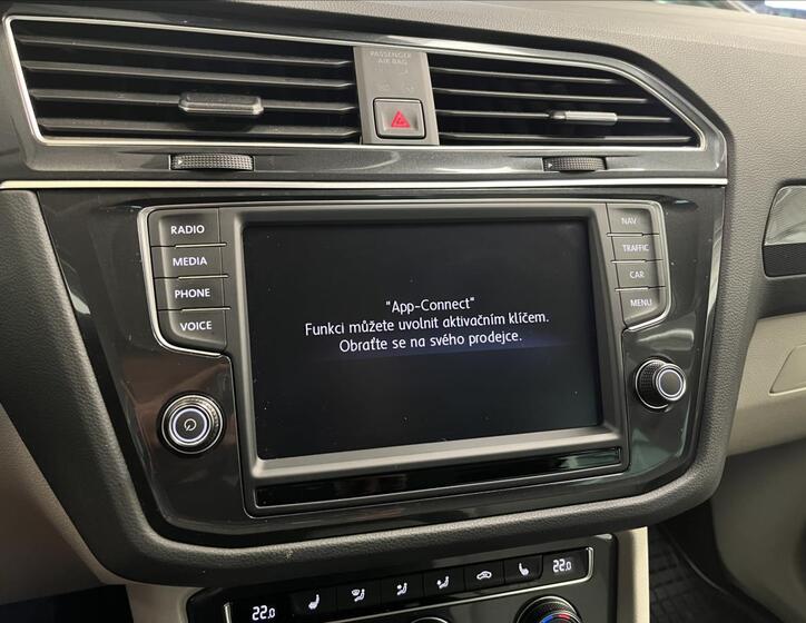 Volkswagen Tiguan 8