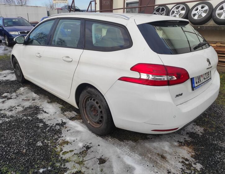 Peugeot 308 4