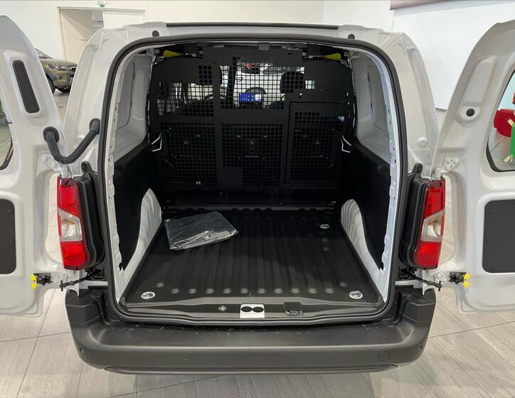 Toyota ProAce City 12