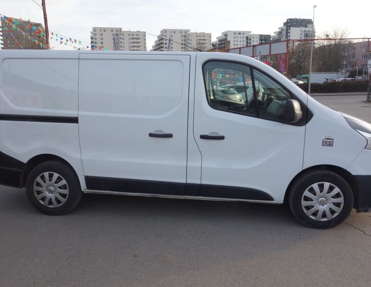 Renault Trafic 6