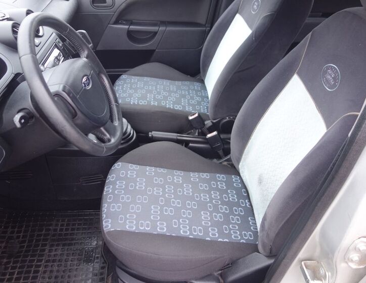 Ford Fiesta 15