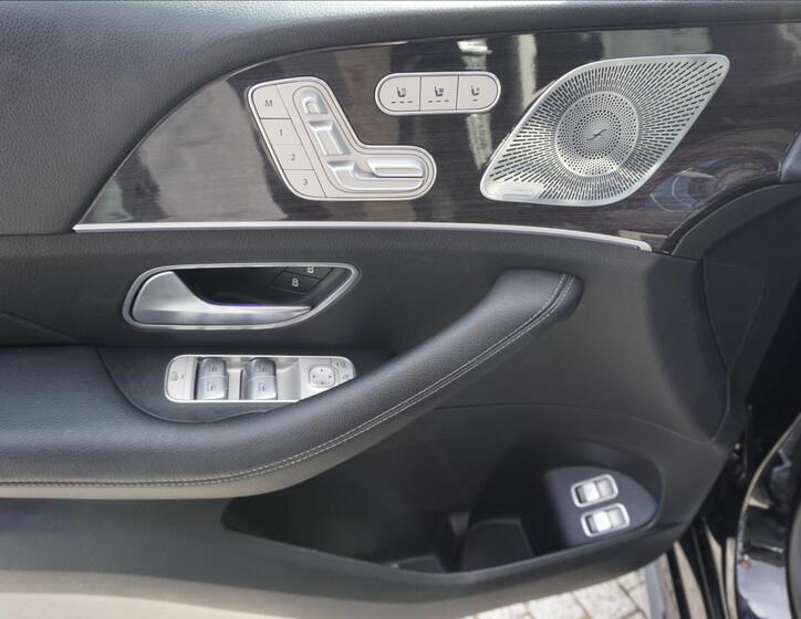 Mercedes-Benz GLS 15