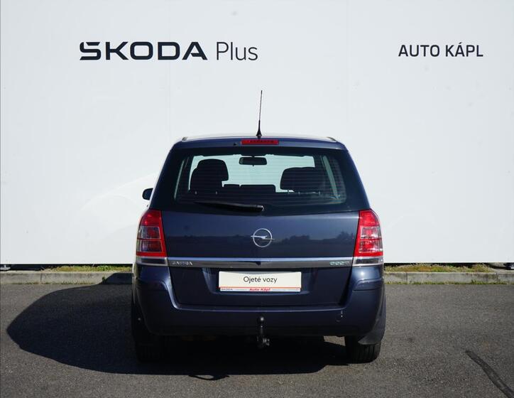 Opel Zafira 4
