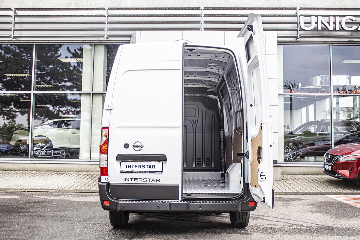 Nissan NV400