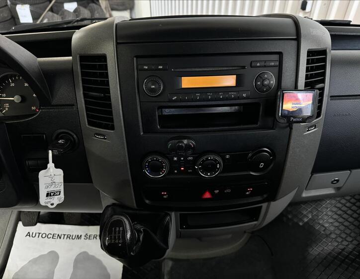 Mercedes-Benz Sprinter 19