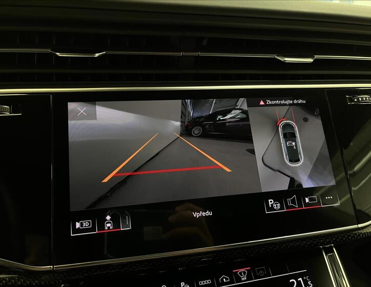 Audi SQ8 12