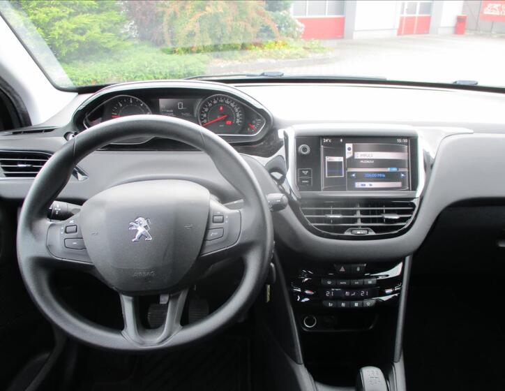 Peugeot 208 11