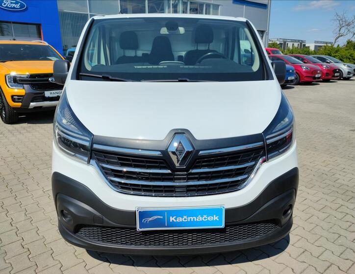 Renault Trafic 8