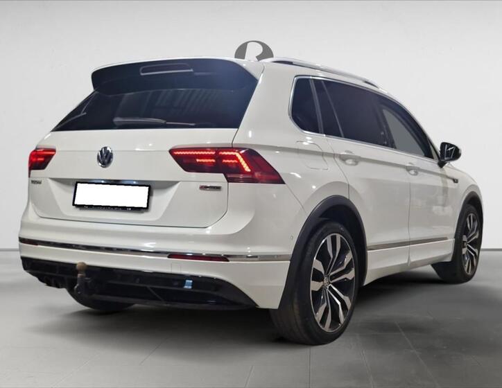 Volkswagen Tiguan 8