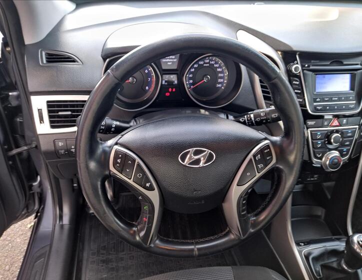 Hyundai i30 14