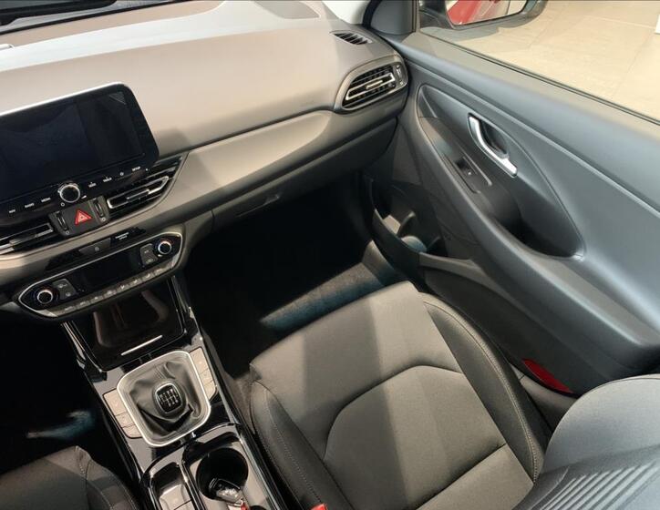 Hyundai i30 20