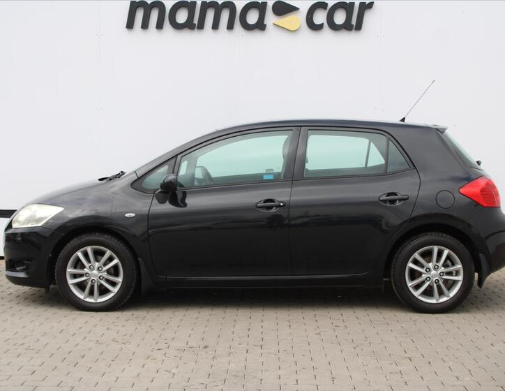 Toyota Auris 4