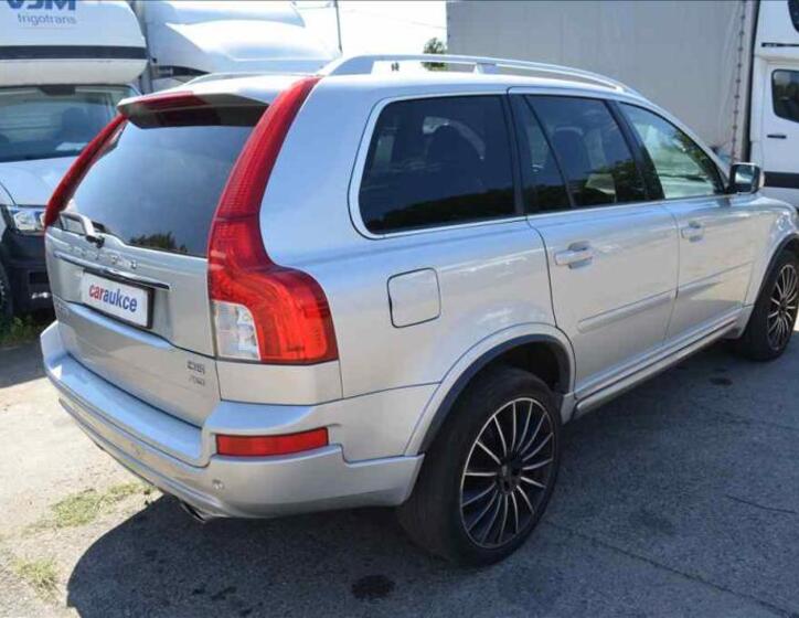 Volvo XC90 4